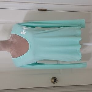 Under Armour Heat Gear Long Sleeve Shirt with Front and Back Logo, EUC